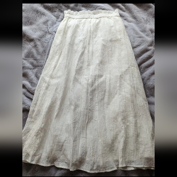 H&M White Midi Maxi Skirt Longline Crepe Button Boho Small. - Picture 2 of 4